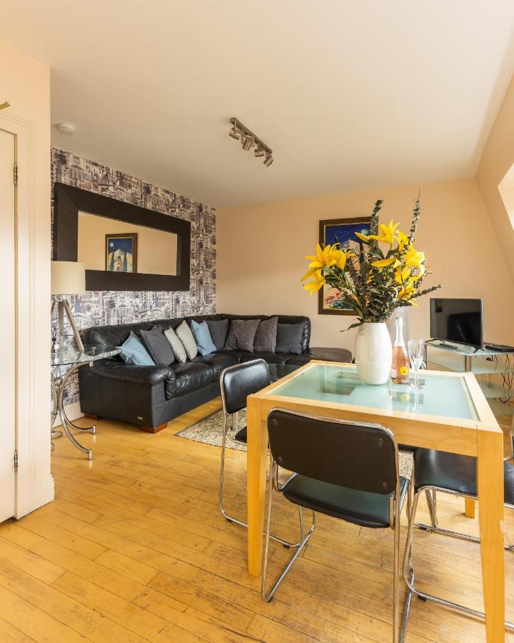 Amazing Castle View Apartment Edinburgh Luaran gambar