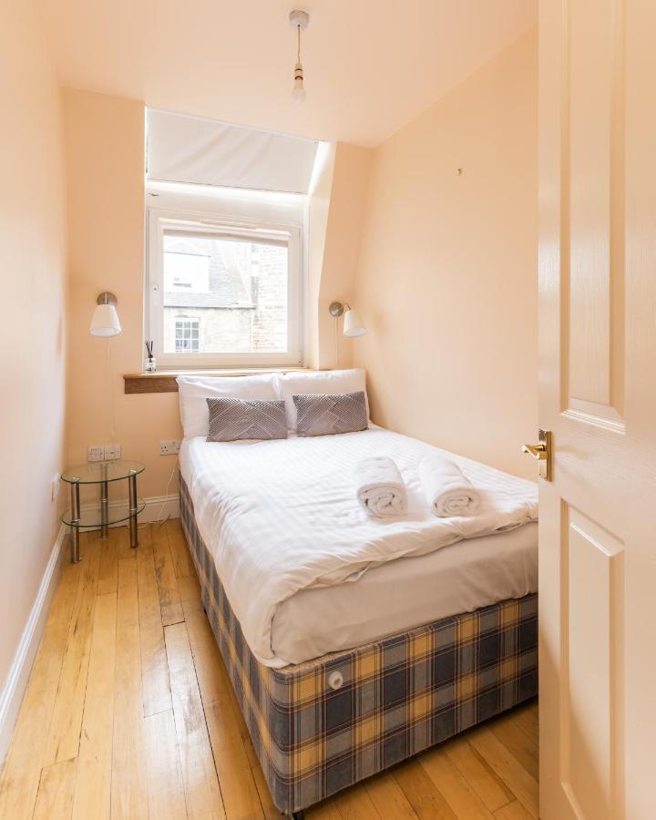 Amazing Castle View Apartment Edinburgh Luaran gambar